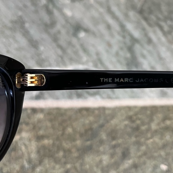 Round Cat Eye - Picture 4 of 5